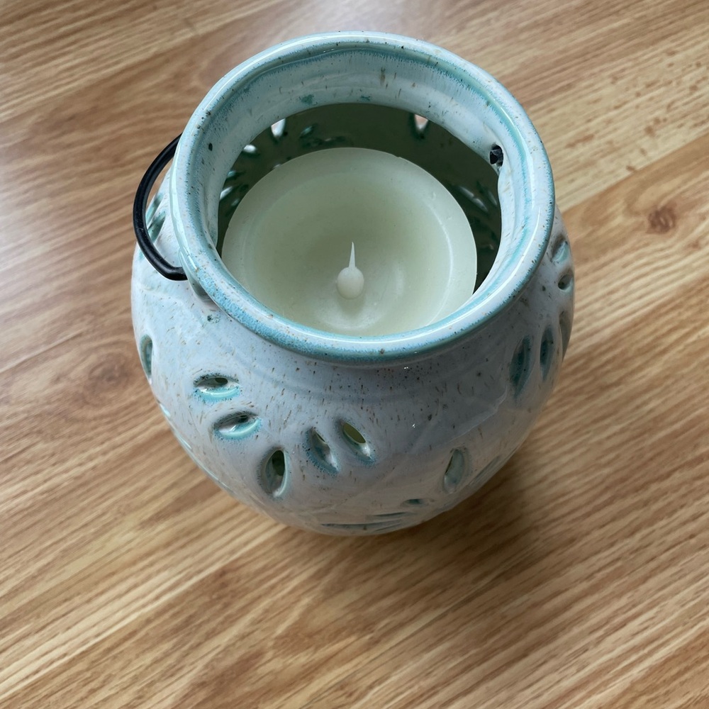 Lantern with light - Picture 2 of 2